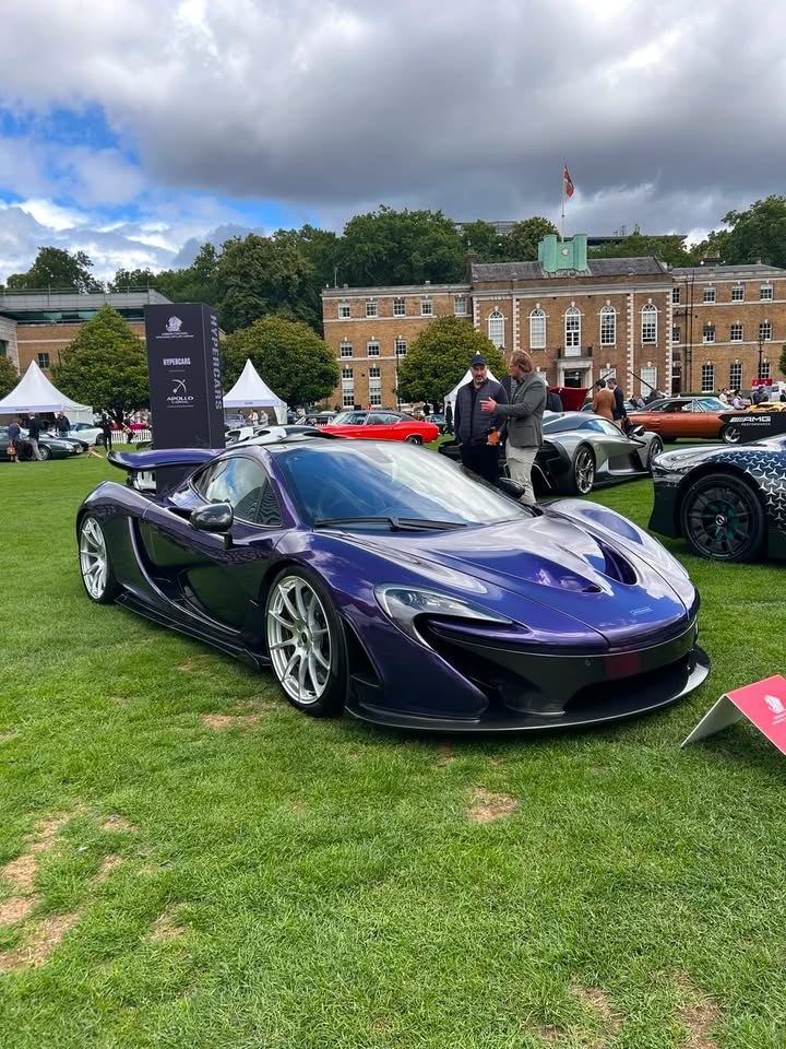 McLaren P1 in violet